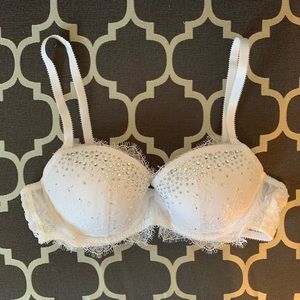 Victoria’s Secret Dream Angels White Demi Bra
